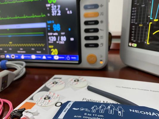 Monitor pasien bayi baru lahir multi bahasa dengan layar sentuh 6 Parameter standar
