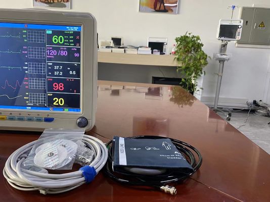 Off Warna Putih Portable Vital Signs Monitor Dengan EKG SPO2 NIBP Dan Pengukuran Temp