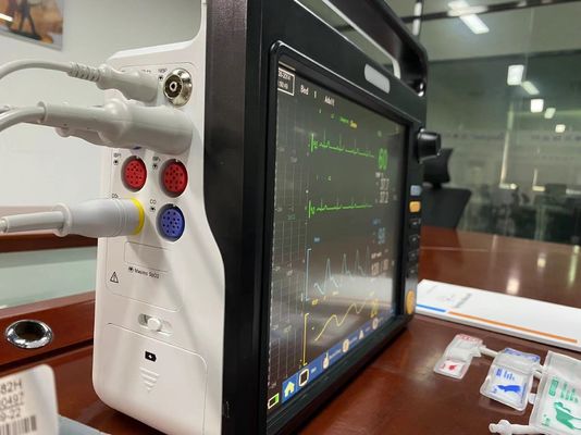 Multi-Language Veterinary Multiparameter Monitor Dengan EKG NIBP SPO2 2Temp