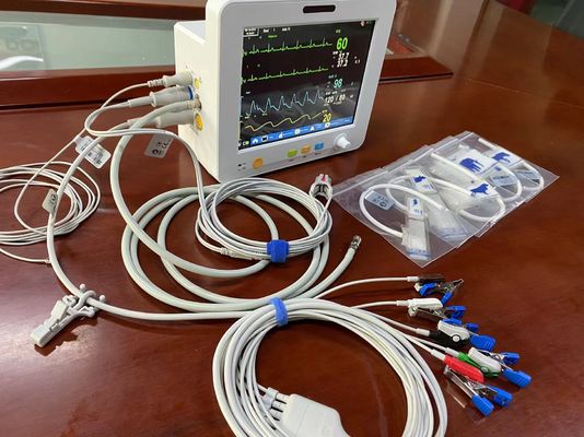 TFT LCD Screen Portable Veterinary Patient Monitor Dengan ECG SPO2 Pengukuran Temp NIBP