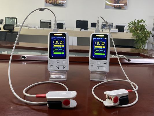 LCD Display Oximeter Pulsa Veterinary Handheld Untuk Pemantauan Hewan / Hewan