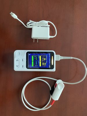 LCD Display Oximeter Pulsa Veterinary Handheld Untuk Pemantauan Hewan / Hewan