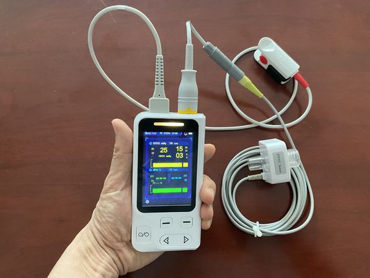 Veteriner Handheld Vital Signs Monitor 3,5 Inci TFT LCD Screen Dengan EtCO2 Dan SPO2